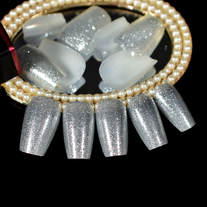 Faux <span class=keywords><strong>ongles</strong></span> à presser avec paillettes blanches, forme cercueil mi-longue, style luxueux, en acrylique, <span class=keywords><strong>pour</strong></span> manucure DIY, salon, <span class=keywords><strong>mariage</strong></span>, rendez-vous galant - Product Image 5
