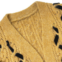 Cardigan en tricot torsadé pour femme, col en V, jaune, avec détails en ruban noir à nouer, coupe ample, manches longues, ouvert sur le devant