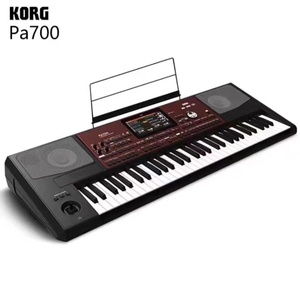 Arrangeur électronique portable professionnel Korg PA700 avec écran, clavier et haut-parleur - Product Image 2