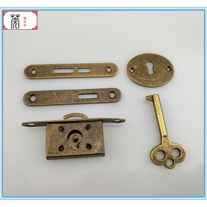 Juego de Cerraduras para Muebles Cinco en Uno Guan Yan Wujin Tipo A, Estilo Antiguo de Hierro y Aleación de Zinc con Llave - Product Image 3
