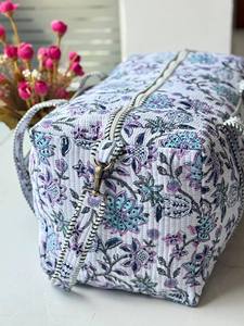 Sacs de voyage de luxe en coton matelassé, imprimés à la main, grande capacité, avec fermeture éclair, couleurs et designs personnalisés, durables - Product Image 2
