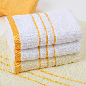 Toalla de Baño de Algodón a Rayas Blancas 30x70cm con Borde Dorado para Uso Hotelero - Product Image 1