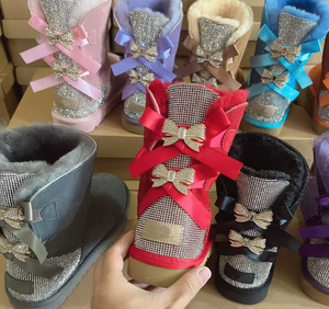 2026年ニューデザイン クラシック スパークリングラインストーン ダブルボウ 大きめサイズ アンクル＆ブーティ スノーブーツ - Product Image 1