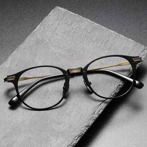 <span class=keywords><strong>Gafas</strong></span> <span class=keywords><strong>de</strong></span> titanio puro con montura completa y ovalada <span class=keywords><strong>de</strong></span> gran tamaño para <span class=keywords><strong>mujer</strong></span>, estilo japonés artesanal vintage, modelo DRX2078 <span class=keywords><strong>de</strong></span> Louis Koostyle - Product Image 4