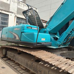 Pelleteuse Kobelco SK210 d'occasion en excellent état, originale, japonaise, hydraulique, sur chenilles, avec roulement de moteur et boîte de vitesses, pompe PLC 2024 - Product Image 6