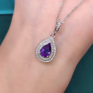 Collana con Pendente Diamante Viola Taglio a Pera in Argento 925 Placcato Rodio, Pendente Solitario Classico da Donna per Uso Quotidiano - Product Image 1