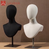 Tête de mannequin en toile Lavinia avec support métallique, unisexe, pour présentation de chapeaux, idéale pour salon, magasin ou vitrine.