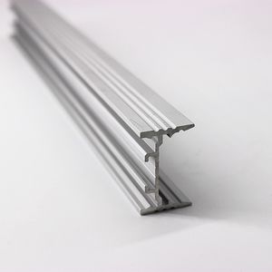 หม้อน้ำอลูมิเนียมอัดขึ้นรูป LED ระบายความร้อนโปรไฟล์ IP33เงินสำหรับหน้าต่างและไฟผลิตจากจีน - Product Image 2