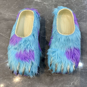 Nouvelles mules tendance à griffes d'ours en fourrure, sandales d'été personnalisées avec dessus en peluche douce, logo sur mesure - Product Image 5