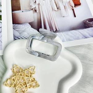 คลิปหนีบผมสไตล์เกาหลีระดับไฮเอนด์ทำจากหินไรน์สโตนพลาสติกเนื้อลายผีเสื้อกลวง - Product Image 4