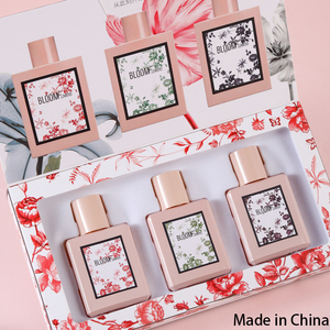 Perfume Midnight Rose Summer Light 100 ML Eau De Parfum Aroma Floral Cuatro Botellas en Caja de Regalo Venta al por Mayor - Product Image 5