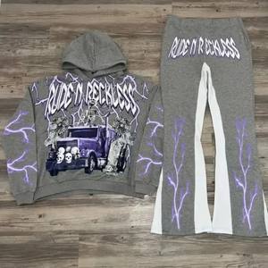 Relaxed Fit Sweat Suit Conjunto de 2 piezas Pantalones de chándal acampanados en serigrafía de alta calidad y bolsillos laterales en los pantalones - Product Image 3