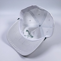 Chapeaux de golf avec corde OEM Premium tendance unisexe en nylon blanc 5 panneaux non structurés casquette de baseball avec broderie personnalisée logo vert