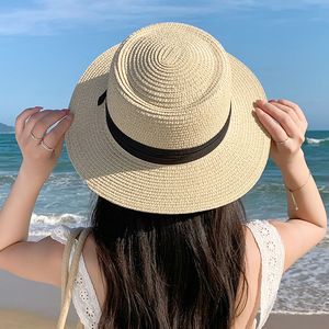 Chapeau haut de forme en fourrure style bohème chic avec large bord, fleur et nœud papillon pour l'été, la plage, le jardin, les pique-niques et les activités de plein air - Product Image 4