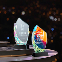 Trophées et récompenses en acrylique poli, design créatif, durables, pour entreprises, impression UV, prix bas, petite taille, vente en gros