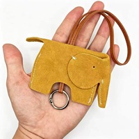 Porte-clés éléphant en cuir fait main, accessoire de sac portable, breloque de voiture, cadeau créatif et tendance, vente en gros