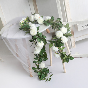 Guirlande de fleurs artificielles en soie blanche Ranunculus pour décoration de mariage, à suspendre au mur ou au plafond - Product Image 1