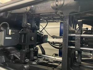 Haitian 300 Ton Injection Molding Machine with Plastic Barrel Manufacturing Featuring LCD Screen and Core <b>Screw</b> Component - Product Image 4