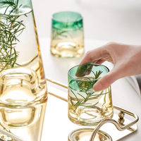 Prix usine, Meilleures ventes : Ensemble moderne de verrerie transparente dégradée pour la maison, comprenant pot à eau, carafe en verre et tasses à thé