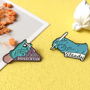 Pin dokter pabrik kelepak penjualan terbesar bros logam lencana custom mode hadiah promosi keras lembut enamel pin perawat medis - Product Image 1