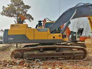 Excavadora hidráulica VOLVO EC380D usada de 2020 años con motor Volvo Penta Capacidad de 37 toneladas Garantía de 1 año a la venta - Product Image 2