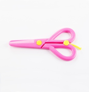 Kéo Trẻ Em Đáng Yêu 5 "Hình Trái Tim Xử Lý Đầy Đủ Kéo Nhựa SL0501 - Product Image 2