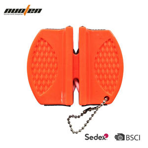 Mini-affûteur de couteau d'extérieur avec pierre en carbure de tungstène et céramique, porte-clés portable pour l'alpinisme et le camping - Product Image 4