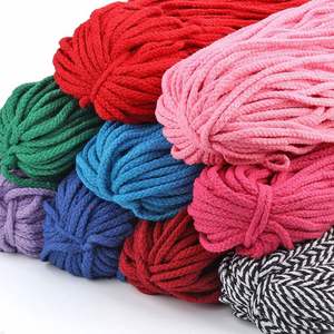เชือกถักกลวงเคลือบสีหลากหลายขนาด 5 มม. ผลิตจากฝ้าย 100% ความทนทานสูง เป็นมิตรกับสิ่งแวดล้อม เหมาะสำหรับตกแต่งเสื้อผ้า ขายดี - Product Image 1