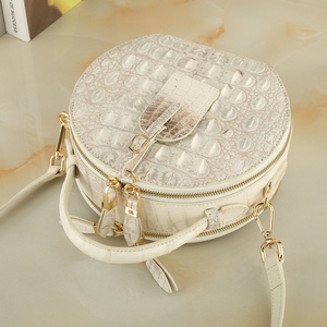 Sac à main personnalisable en cuir de crocodile véritable blanc – Sac de luxe à porter à l'épaule, en bandoulière et à la main |   Sac de créateur OEM - Product Image 4