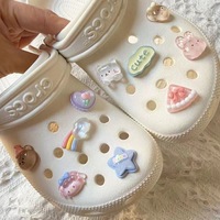 Breloques florales unisexes en résine crémeuse pour lacets de chaussures, motifs de dessins animés mignons, à faire soi-même, fabriquées en Chine Wsd