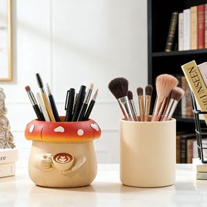 Nouvel Arrivage en Gros : <span class=keywords><strong>Pot</strong></span> <span class=keywords><strong>de</strong></span> Rangement Multicolore pour Stylos, en Résine Laquée, au Design Mignon (Tasse à Café, Champignon, <span class=keywords><strong>Pot</strong></span> <span class=keywords><strong>de</strong></span> Fleurs) - Product Image 2