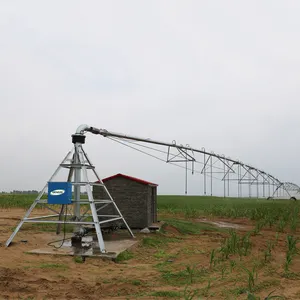 China Groot Gebied Agrarische Lineaire Zonne-Energie Centrum Pivot Irrigatie Machine Systeem Te Koop
