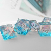 Dungeons & Dragons dés en résine polyédrique à paillettes transparentes coloré DND RPG 7 pièces jeu de société dés style dnd dés en résine