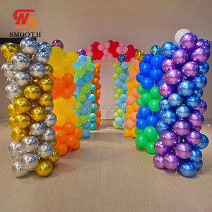 Arche de ballons auto-gonflante ronde SMOOTH pour décorations de fête, disponible en plusieurs couleurs, pour Halloween, Noël, anniversaires, respectueuse de l'environnement - Product Image 1