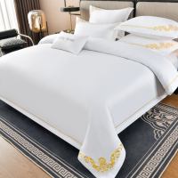 Ensemble de literie d'hôtel de luxe avec logo personnalisé OEM blanc et broderie minimaliste dorée, collection hôtel 5 étoiles
