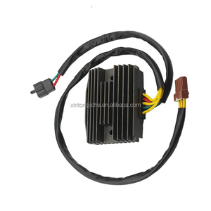 Regolatore di Tensione Raddrizzatore Moto per <span class=keywords><strong>Piaggio</strong></span> GTV250 <span class=keywords><strong>MP3</strong></span> 125 250 400 <span class=keywords><strong>500</strong></span> GTS250 Carnaby300 Beverly 250 400 <span class=keywords><strong>500</strong></span> XEvo250 400 - Product Image 2