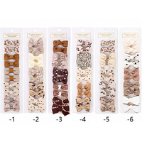 Ensemble de 10 pinces à cheveux personnalisées pour bébé fille, accessoires neutres essentiels pour bébé, nœuds en tissu, coffret cadeau personnalisé pour bébé