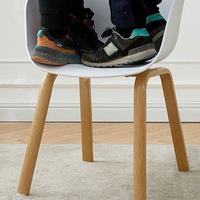 Chaise de salle à manger simple en plastique PP, durable, avec dossier ajouré, légère, pour restaurant, loft, salle à manger
