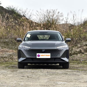 รถยนต์ไฟฟ้าฉางอัน ออชาน 520 รถซีดาน EV ดีไซน์ทันสมัยสำหรับไลฟ์สไตล์ในเมือง การเดินทางอัจฉริยะ แบรนด์จีนคุณภาพสูง - Product Image 1