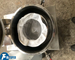 Machine <span class=keywords><strong>centrifugeuse</strong></span> industrielle pour l'extraction de <span class=keywords><strong>soupe</strong></span> de poulet, séparateur semi-automatique solide-liquide - Product Image 1