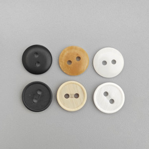 Accesorios de botón de resina redonda de borde fino de dos agujeros de alta calidad para cuello de manga de cárdigan - Product Image 1