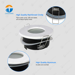 Cuarto de baño de Techo Luz de aluminio con accesorios hembra que MR16 y GU10 bombillas - Product Image 2