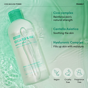 FRANKLY Tonique Visage à la Centella Asiatica et à l'Acide Hyaluronique, une brume pré-sérum qui apaise les démangeaisons pour une peau calme - Product Image 4