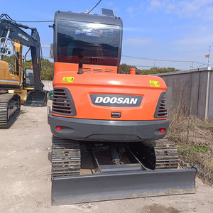 รถขุดมือสอง DOOSAN DX60-9C 6 ตัน เครื่องยนต์ยันม่าร์ ปั๊มไฮดรอลิก Doosan Mottrol มอเตอร์วาล์ว KYB ใช้งานมาแล้ว 1200-2000 ชั่วโมง สภาพ 90% ใหม่ 0.26 เมตร - Product Image 2