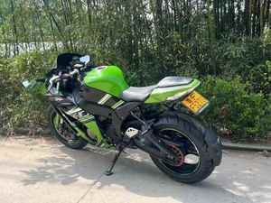 Kawasaki Ninja ZX-10R 1000CC Supersport de Cuatro Cilindros en Línea |   WorldSBK Tech, KCMF, S-KTRC, KIBS, TFT y Conectividad con Smartphone Kawasaki - Product Image 6