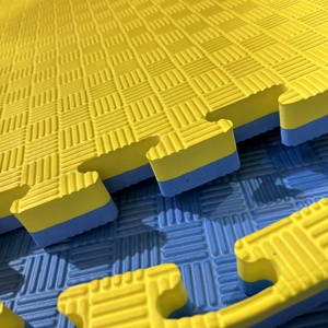 Tapis de judo, kabaddi, taekwondo de haute qualité en EVA de 3 cm, 1 m x 1 m, pour salle de sport, arts martiaux, tatami en puzzle, tapis de karaté WKF, 5 lignes personnalisables - Product Image 4
