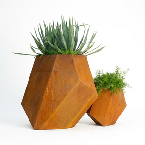 Maceta Moderna Minimalista para Exteriores <span class=keywords><strong>de</strong></span> Acero Corten con Acabado Preoxidado, con Orificio <span class=keywords><strong>de</strong></span> Drenaje y Tratamiento <span class=keywords><strong>de</strong></span> Sellado, Capacidad <span class=keywords><strong>de</strong></span> 60L - Product Image 2