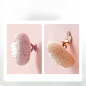 Éponge de bain multifonctionnelle avec ventouse pour la salle de bain, outil de nettoyage pour douche et salle de bain, vente en gros - Product Image 6