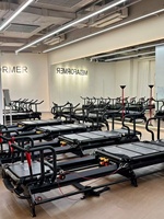 Appareil de Pilates portable et réglable Mega Pro noir pour équipement de gym, Reformers Pilates Superformer Body