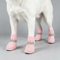 Chaussures de sport confortables pour chien en maille polyester d'été avec semelles souples et chaussettes intégrées pour la marche en extérieur